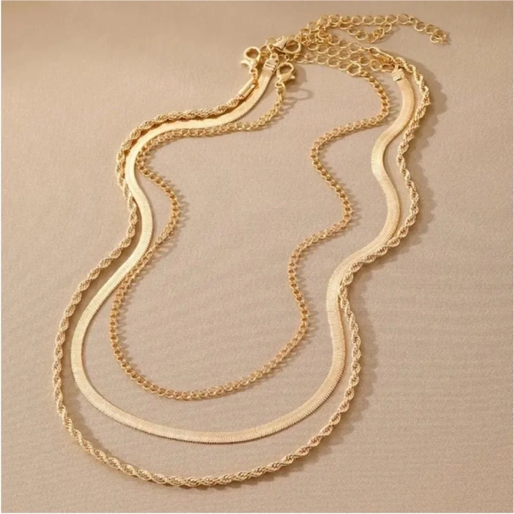 NWOT Gold Stack Chain Necklace Set